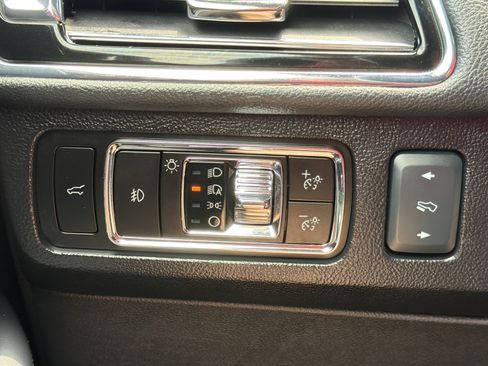 Used 2024 Lincoln Navigator Reserve AWD/4WD image 13