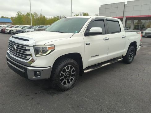 Used 2018 Toyota Tundra Limited w/ Limited Premium Package AWD/4WD image 4