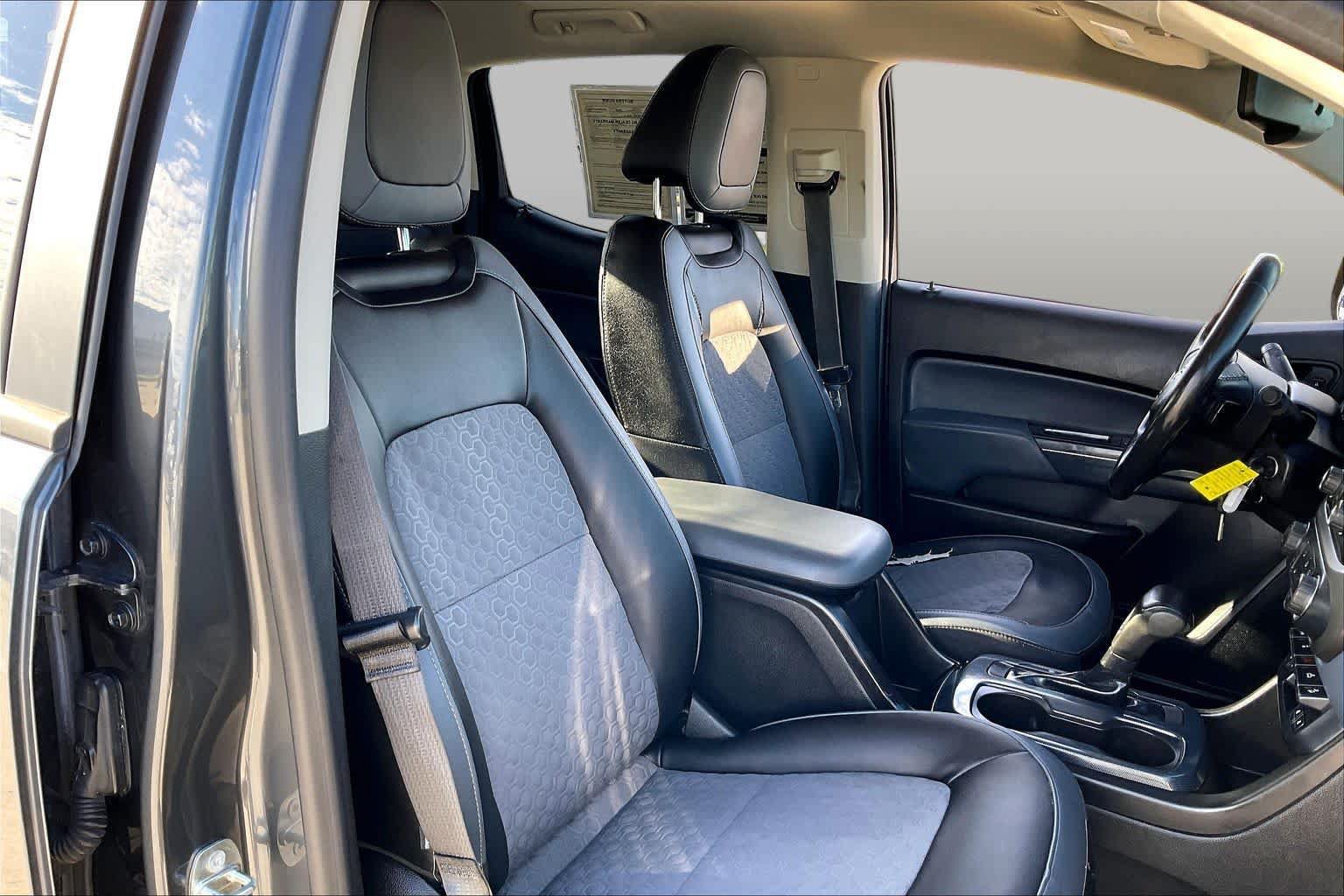 Used 2016 Chevrolet Colorado Z71 AWD/4WD image 9