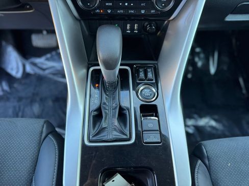 Used 2025 Mitsubishi Eclipse Cross SE image 17