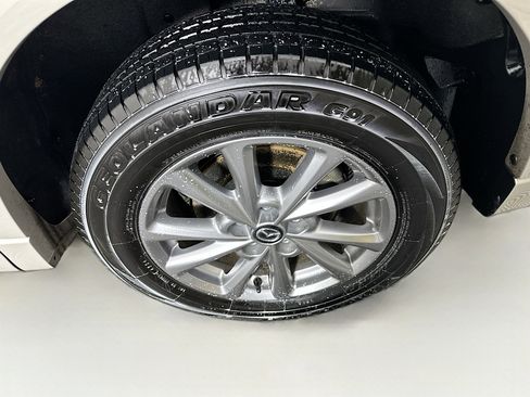 Used 2025 MAZDA CX-5 AWD 2.5 S w/ Preferred Package image 11