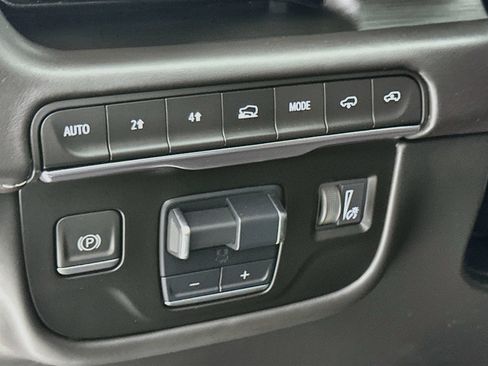 Used 2024 Cadillac Escalade Sport Platinum w/ LPO, Floor Liner Package AWD/4WD image 11