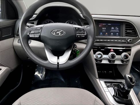 Used 2019 Hyundai Elantra SEL FWD image 8