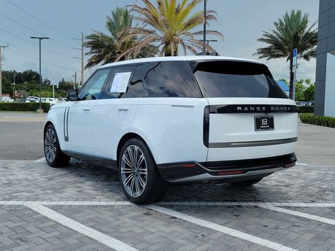 Certified 2025 Land Rover Range Rover SE AWD/4WD image 3