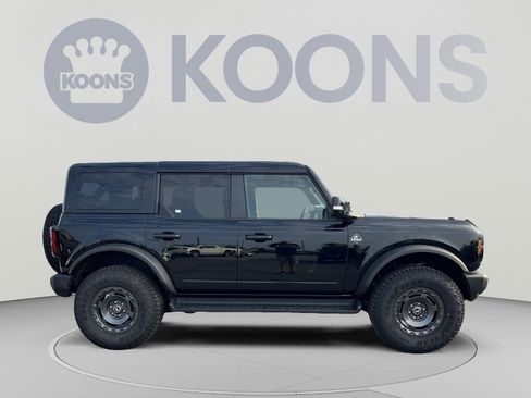 Used 2025 Ford Bronco Outer Banks w/ Sasquatch Package AWD/4WD image 8