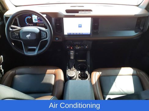 Used 2024 Ford Bronco Outer Banks AWD/4WD image 12