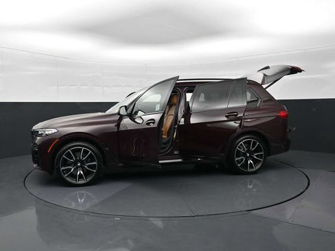 Used 2021 BMW X7 xDrive40i w/ M Sport Package AWD/4WD image 37