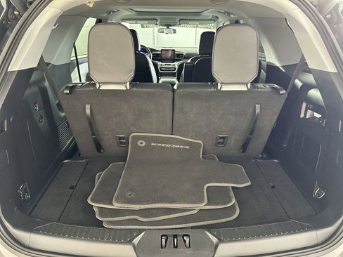 Used 2021 Ford Explorer XLT w/ Equipment Group 202A RWD image 25