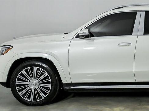 Used 2024 Mercedes-Benz Maybach GLS 600 4MATIC image 6