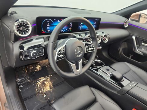 Used 2022 Mercedes-Benz CLA 250 image 9