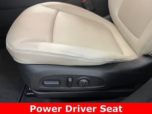 Certified 2024 Buick Encore GX Sport Touring w/ Comfort Package FWD image 8