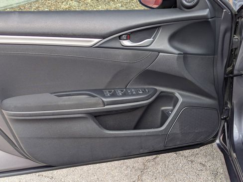 Used 2019 Honda Civic EX image 11