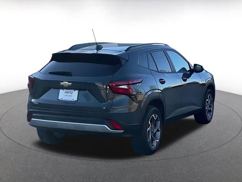Used 2025 Chevrolet Trax LT image 14