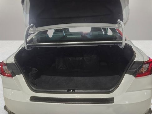 Certified 2025 Toyota Camry SE image 11