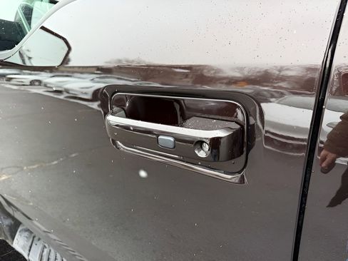 Used 2020 Ford F150 Lariat image 19