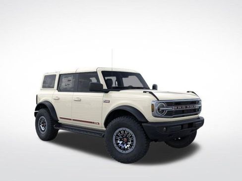 New 2026 Ford Bronco Outer Banks w/ Sasquatch Package AWD/4WD image 9