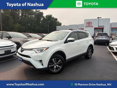 Used 2018 Toyota RAV4 XLE AWD/4WD image 1