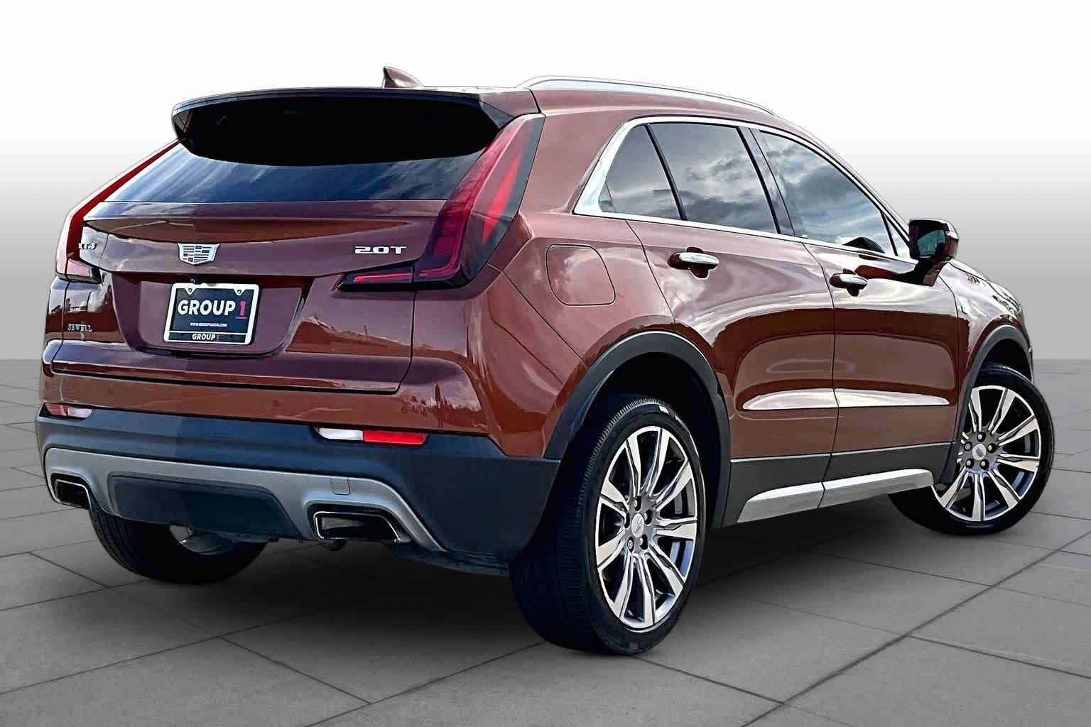 Used 2019 Cadillac XT4 Premium Luxury w/ Enhanced Visibility Package FWD image 13