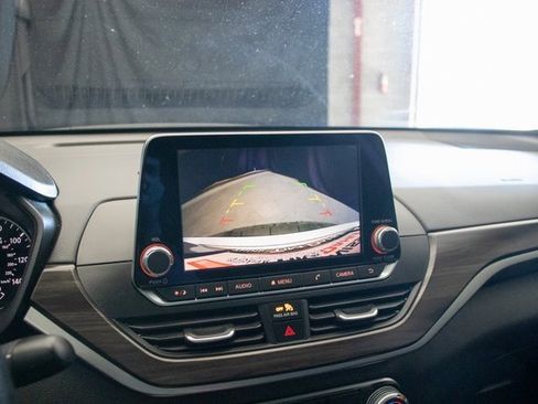 Used 2024 Nissan Altima 2.5 SV image 35