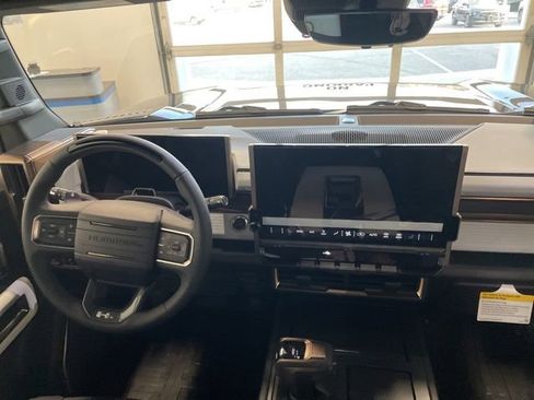 New 2025 GMC Hummer EV 2X AWD/4WD image 46