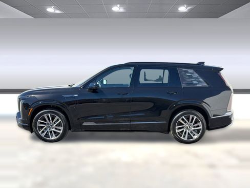 New 2026 Cadillac Vistiq Luxury AWD/4WD image 2
