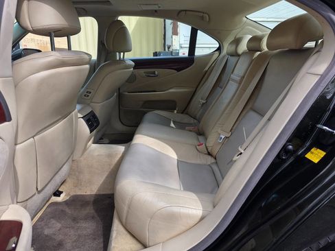 Used 2010 Lexus LS 460 image 30