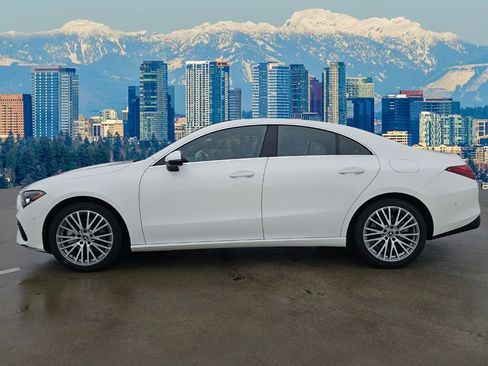 Used 2025 Mercedes-Benz CLA 250 4MATIC image 4