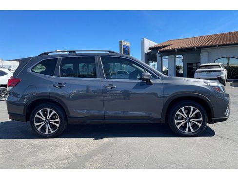 Certified 2021 Subaru Forester Limited image 7