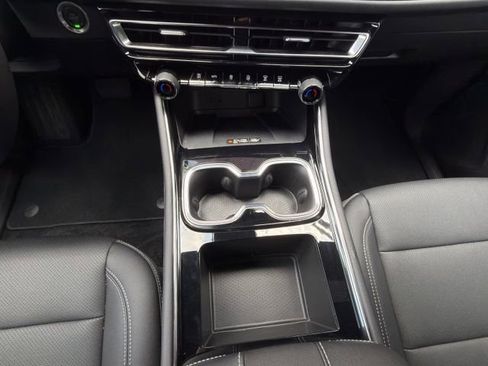 New 2026 Chevrolet Traverse LT w/ Driver Confidence Package FWD image 15