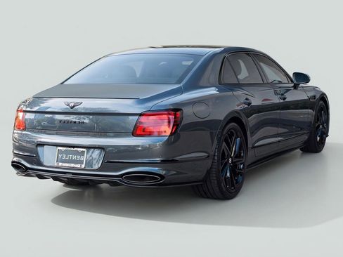 Used 2026 Bentley Flying Spur Plug-In Hybrid AWD/4WD image 3