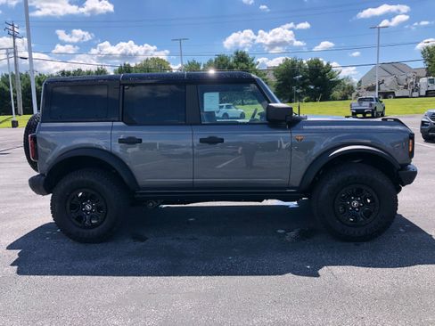New 2025 Ford Bronco Badlands w/ Sasquatch Package image 6