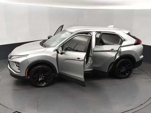 Used 2024 Mitsubishi Eclipse Cross LE AWD/4WD image 7