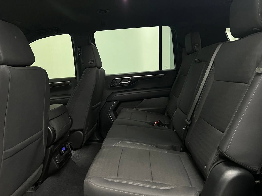 Used 2026 Chevrolet Suburban LS AWD/4WD image 24