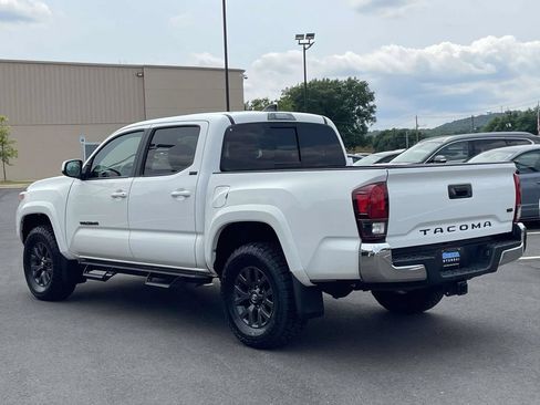 Used 2023 Toyota Tacoma SR5 RWD image 5