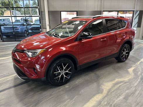 Used 2016 Toyota RAV4 SE image 36