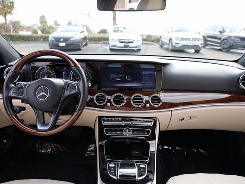 Used 2017 Mercedes-Benz E 300 image 12