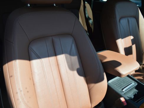 Used 2021 Audi Q5 Premium Plus w/ Premium Plus Package image 32