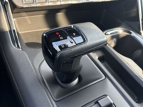 Used 2024 GMC Sierra 1500 AT4 w/ Technology Package image 16