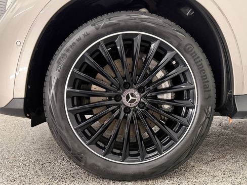 Certified 2023 Mercedes-Benz GLC 300 image 11