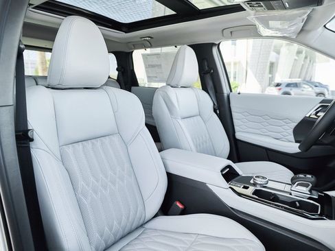 New 2026 Mitsubishi Outlander SEL FWD image 26