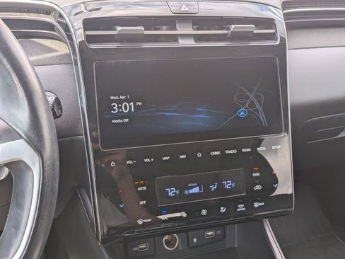 Used 2023 Hyundai Tucson Limited image 12