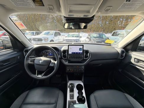 Used 2024 Ford Bronco Sport Outer Banks w/ Tech Package image 16