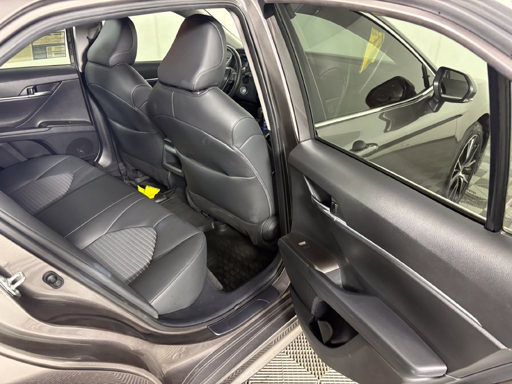 Used 2024 Toyota Camry SE FWD image 31