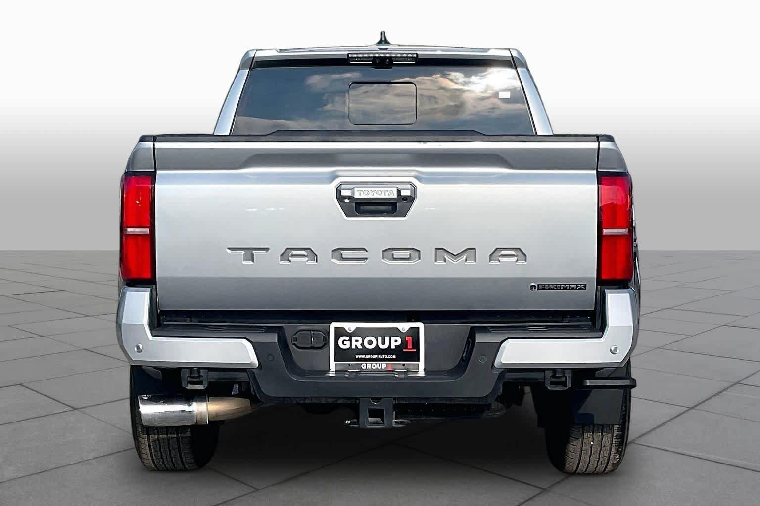 Used 2024 Toyota Tacoma Limited AWD/4WD image 5