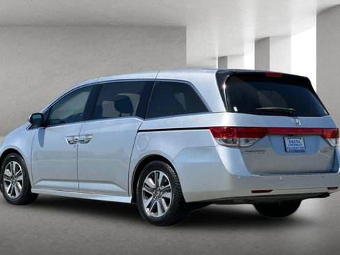 Used 2015 Honda Odyssey Touring image 6