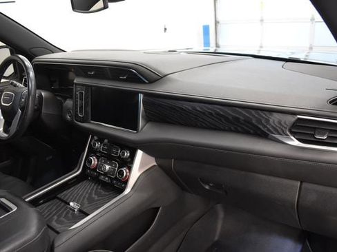 Used 2022 GMC Yukon Denali AWD/4WD image 18