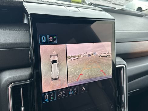 Used 2025 GMC Yukon XL Denali image 22