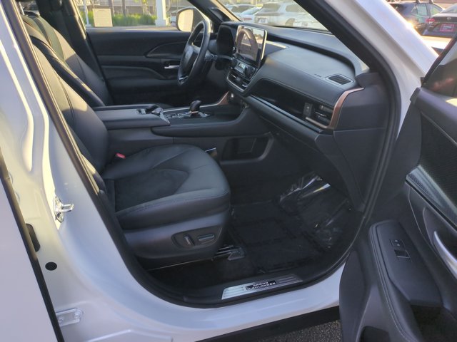 Used 2026 Toyota Grand Highlander AWD Hybrid image 23