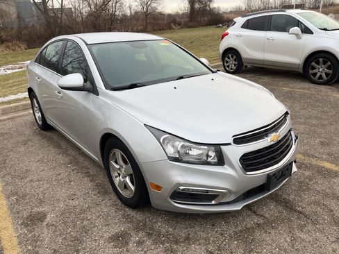 Used 2016 Chevrolet Cruze LT image 5