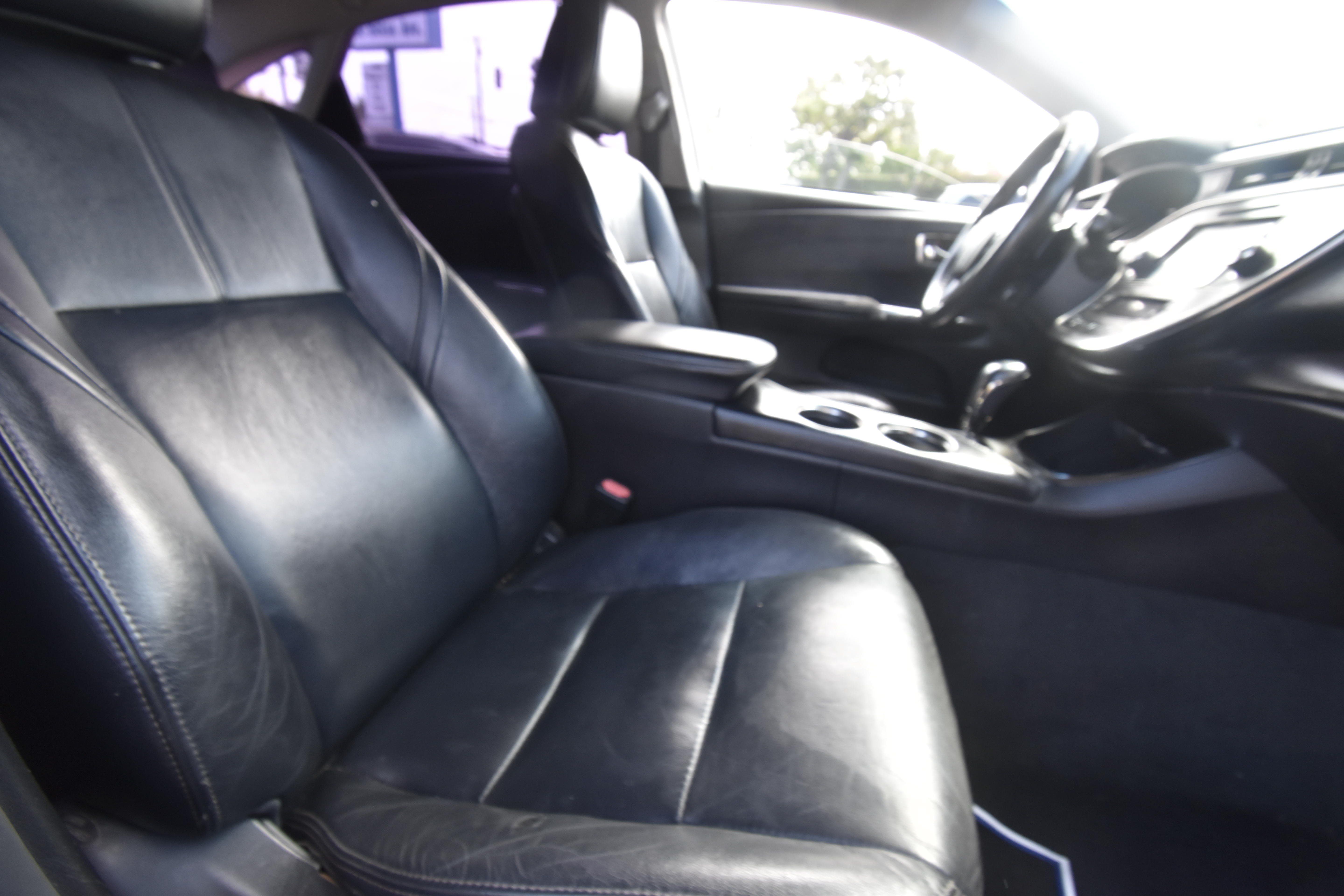 Used 2018 Toyota Avalon XLE Plus w/ All Weather Liner Package FWD image 11